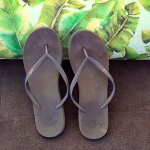 Hollister clay grey 🩶 flip flops size 7.5 slightly worn